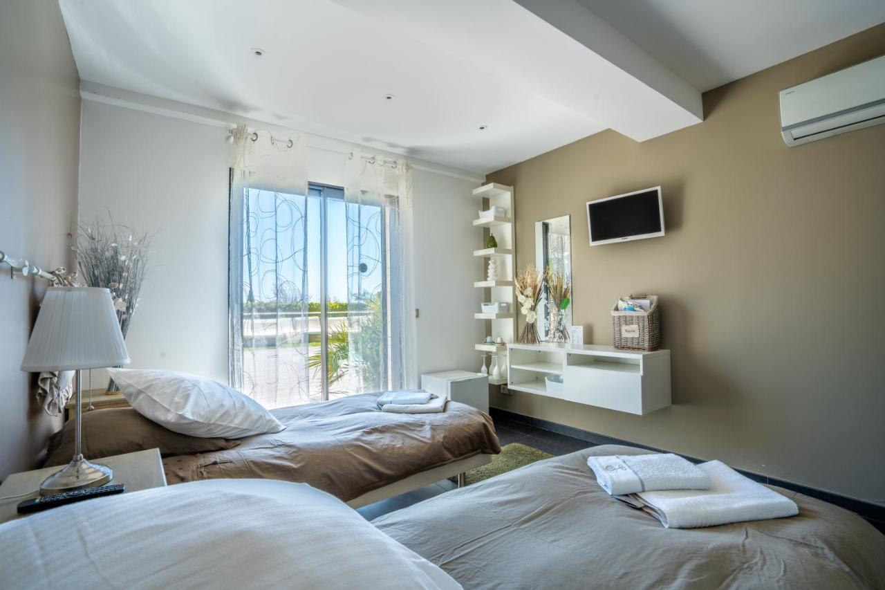كافالير سور مير Villa Louancelie B&B المظهر الخارجي الصورة