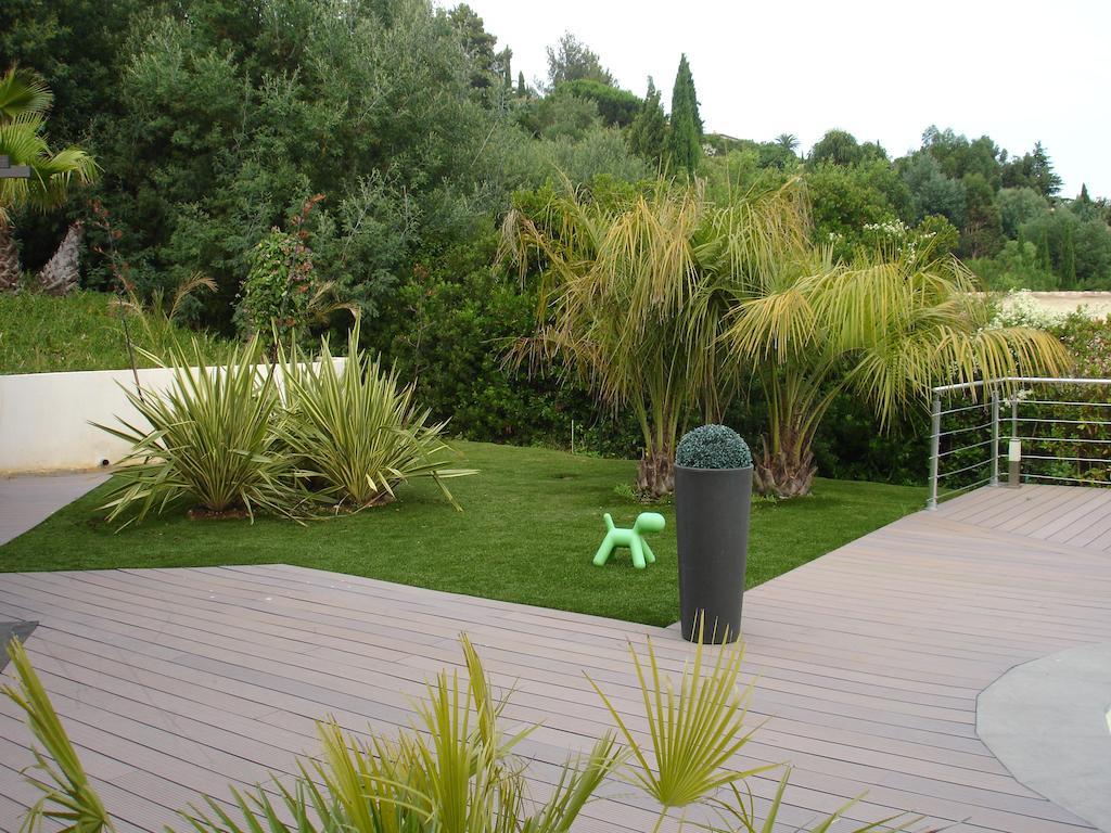 كافالير سور مير Villa Louancelie B&B المظهر الخارجي الصورة