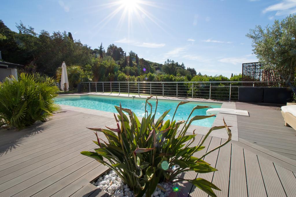 كافالير سور مير Villa Louancelie B&B المظهر الخارجي الصورة