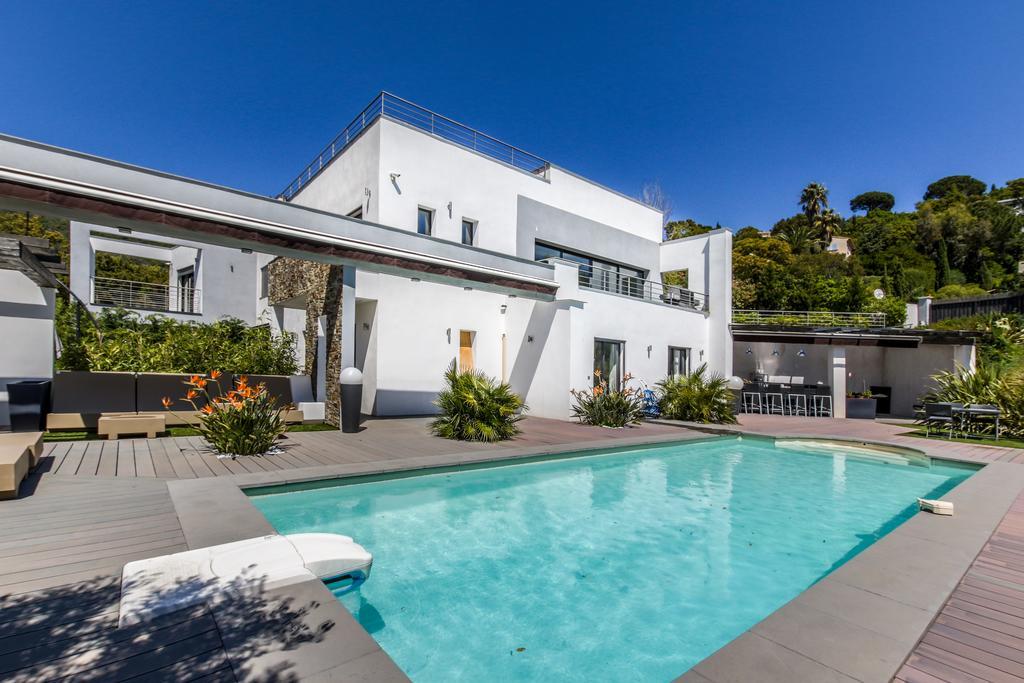 كافالير سور مير Villa Louancelie B&B المظهر الخارجي الصورة